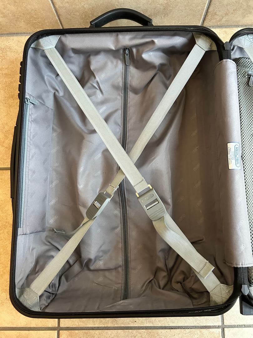 最終価格　RIMOWA ブラック キャリーケース　旅行