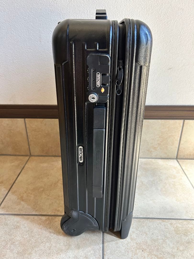 最終価格　RIMOWA ブラック キャリーケース　旅行