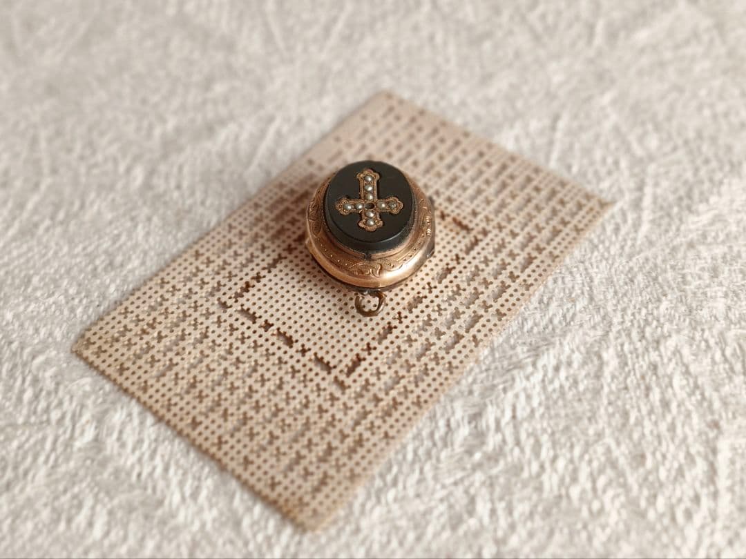 【チョコメルさま】vintage ✙ * クロス ロケット ペンダントトップ