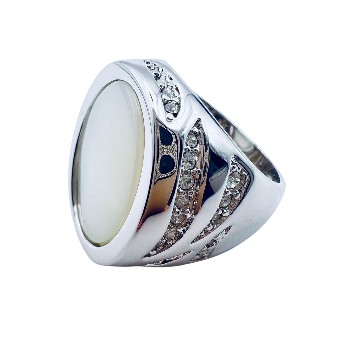 超美品✨スワロフスキー　マザーオブパール　シェル　クリスタル　リング