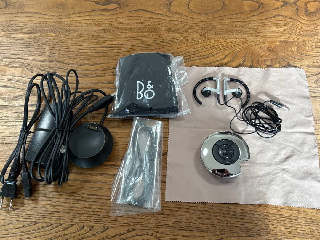 Bang & Olufsen BeoSound 2 プレイヤー＋A8 イヤフォン