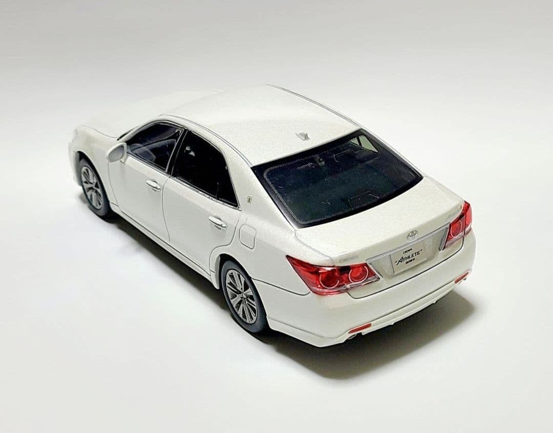 トヨタ 210系クラウンアスリートG後期 カラーサンプル