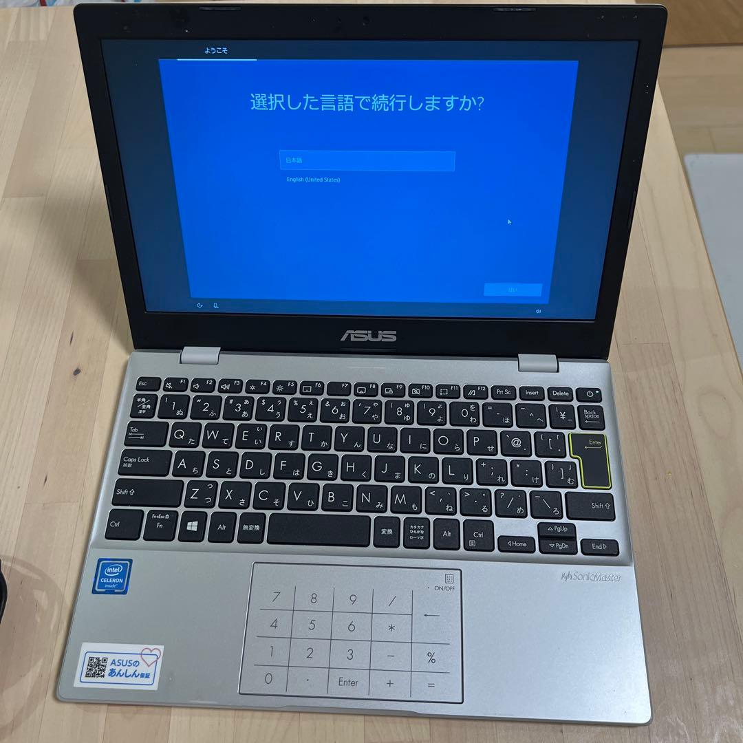 ASUS MAVIS 12 ノートPC シルバー