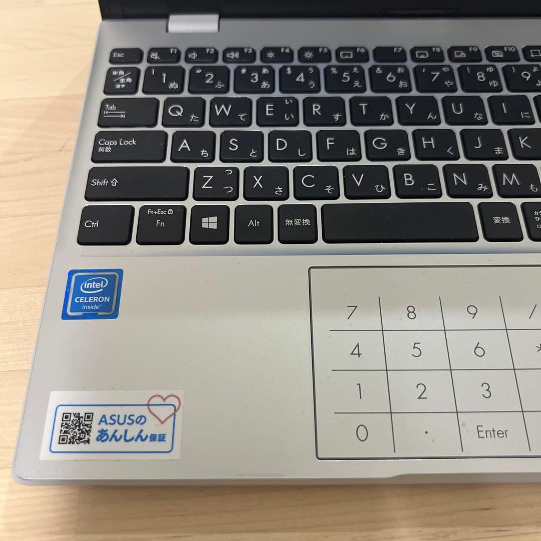 ASUS MAVIS 12 ノートPC シルバー