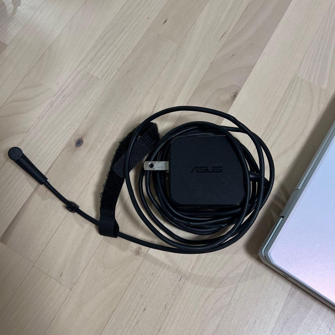 ASUS MAVIS 12 ノートPC シルバー