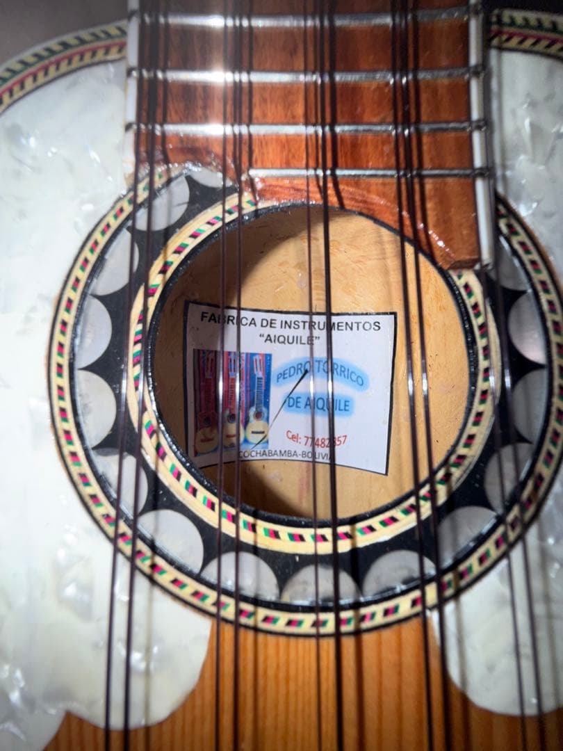 ボリビアンチャランゴ　charango boliviano