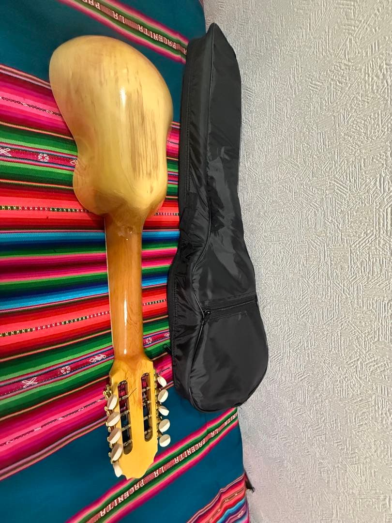 ボリビアンチャランゴ　charango boliviano