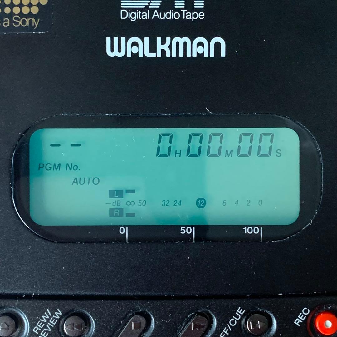 ジャンク ソニー SONY TCD-D3 DAT ウォークマン 壊れています