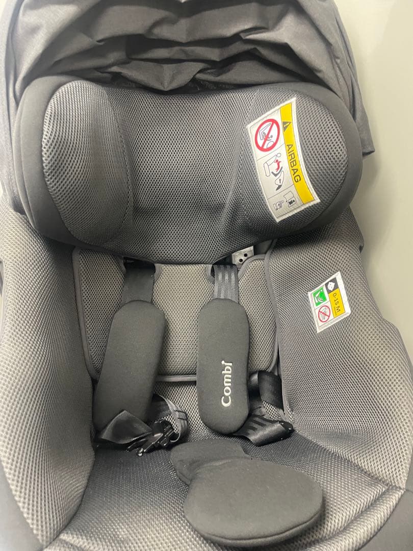 Combi THE S ISOFIX エッグショック ZB-690