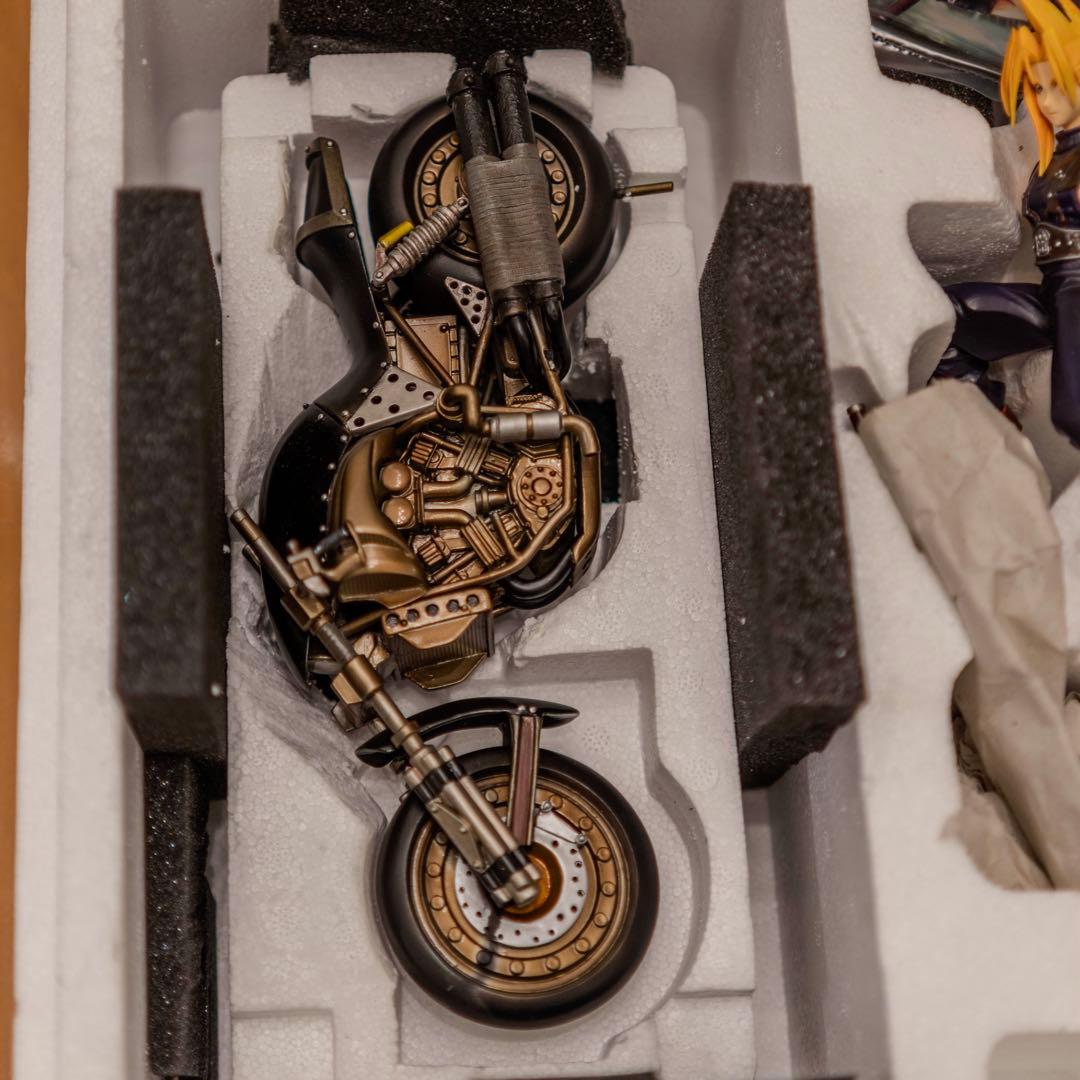 コトブキヤ クラウド&ハーディーデイトナ 1/8 ファイナルファンタジー7