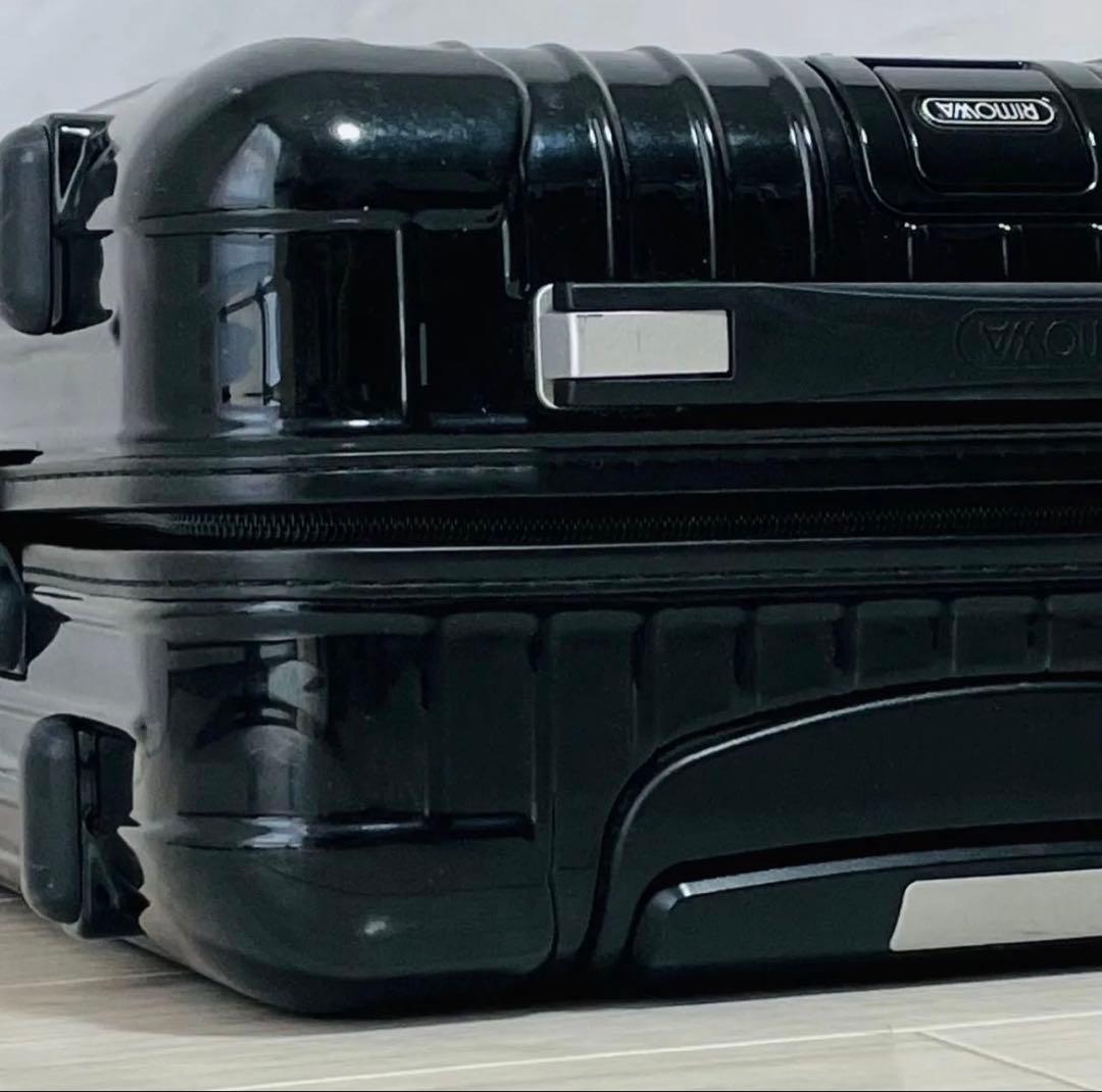 RIMOWA リモワ サルサデラックス 35L 4輪グロスブラック 機内持込