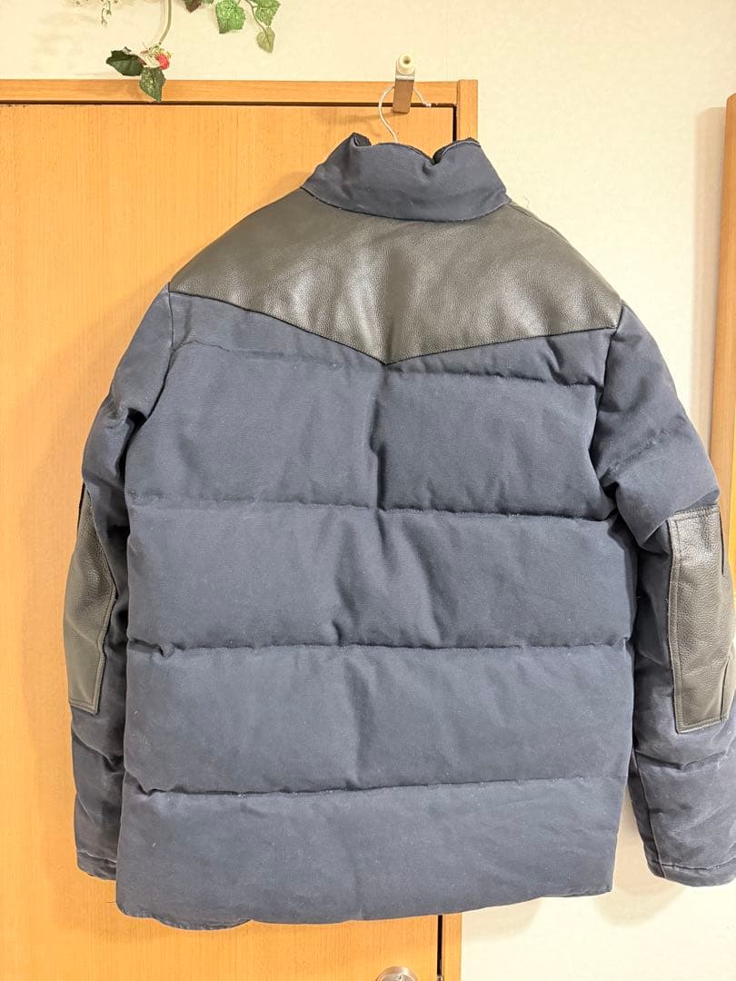 Carhartt ネイビー ダウンジャケット Lサイズ