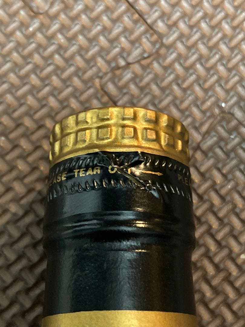 【古酒・バンコク空港限定品】ヘネシー コニャック 箱付き Hennessy