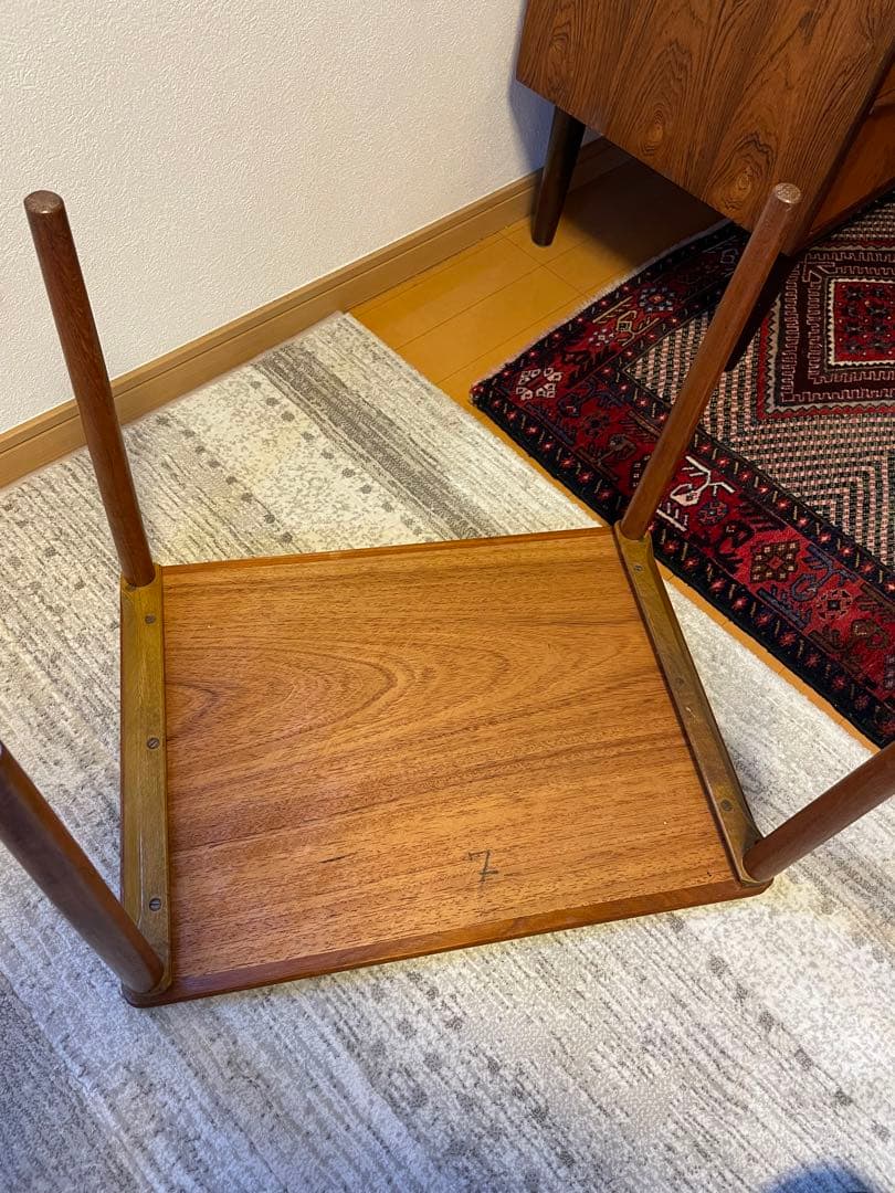 北欧ヴィンテージ　タイルトップサイドテーブル デンマーク製