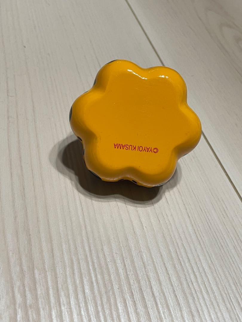 草間彌生 くさまやよい かぼちゃ 黄色 ペーパーウェイト パンプキン 黄色