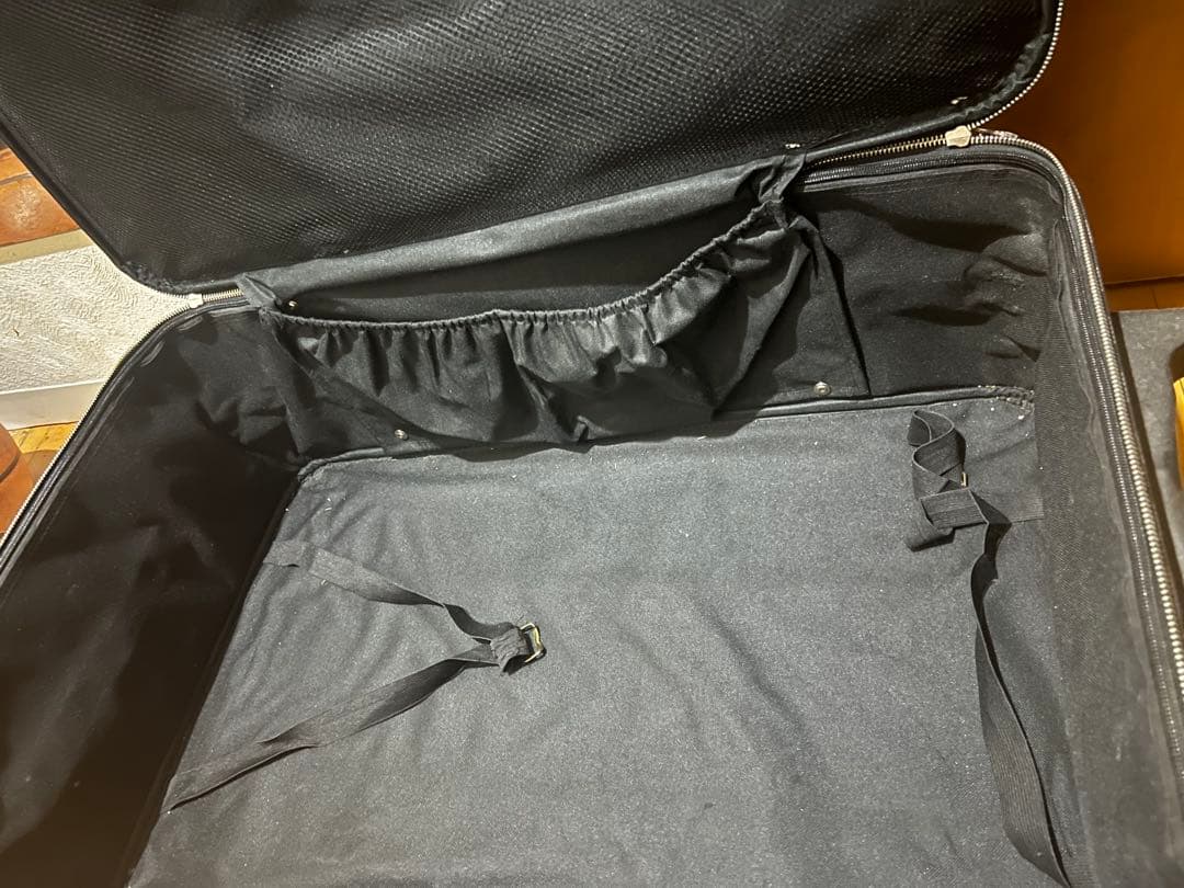 【引渡し可能！】Louis Vuitton 黒キャリーケース【要メンテナンス】