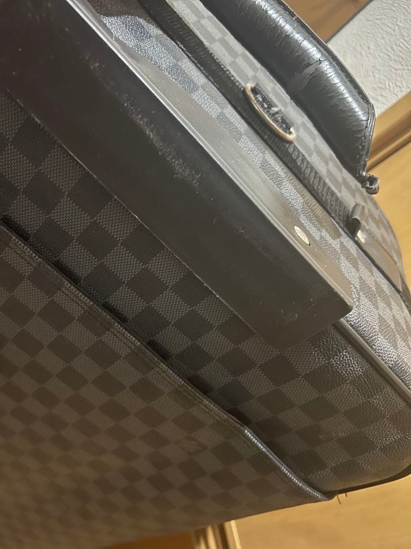 【引渡し可能！】Louis Vuitton 黒キャリーケース【要メンテナンス】