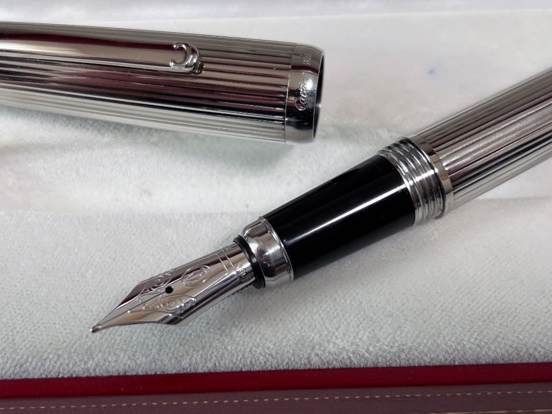 【Cartier】万年筆 ルイ カルティエ プラチナフィニッシュ ゴドロン