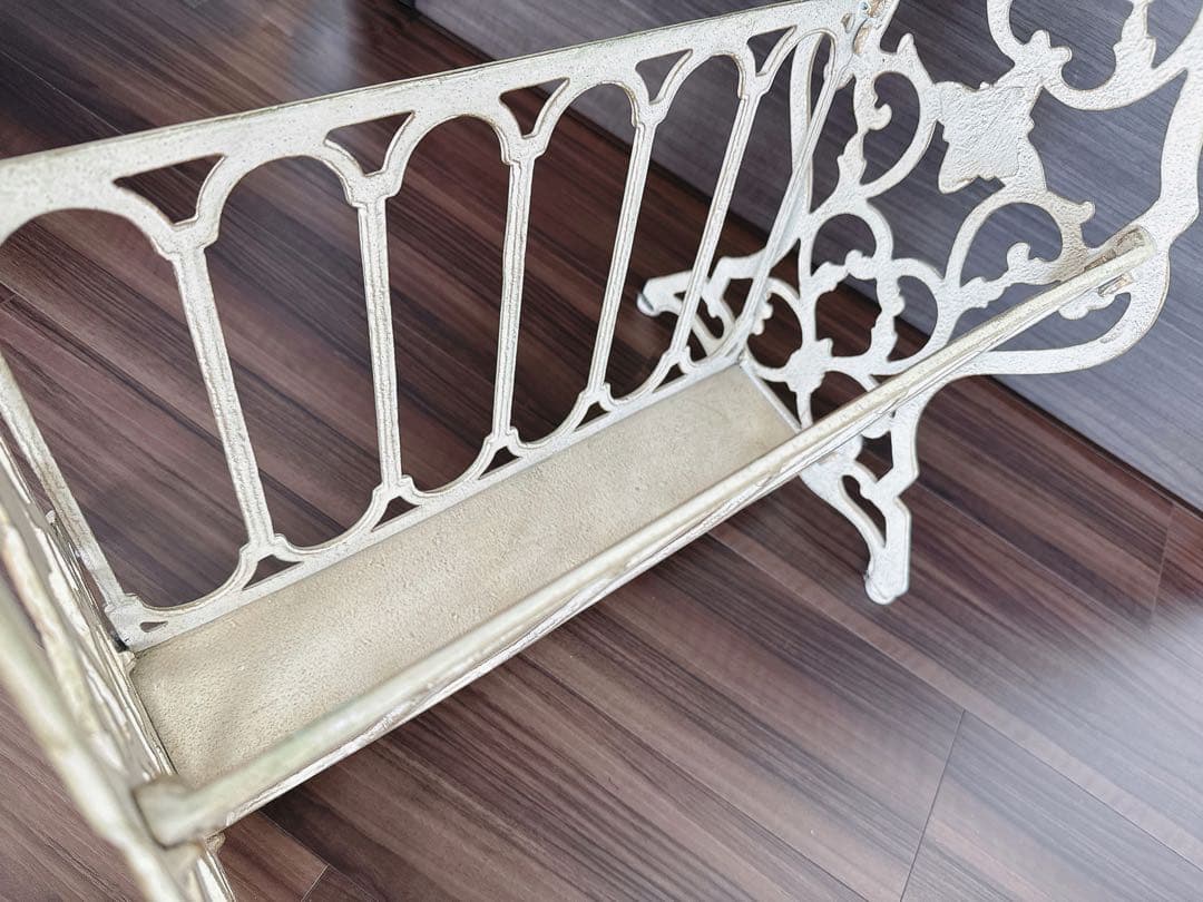 【美品・送料込】フランスアンティーク風❤︎シャビーシック白いマガジンラック❤︎雑誌