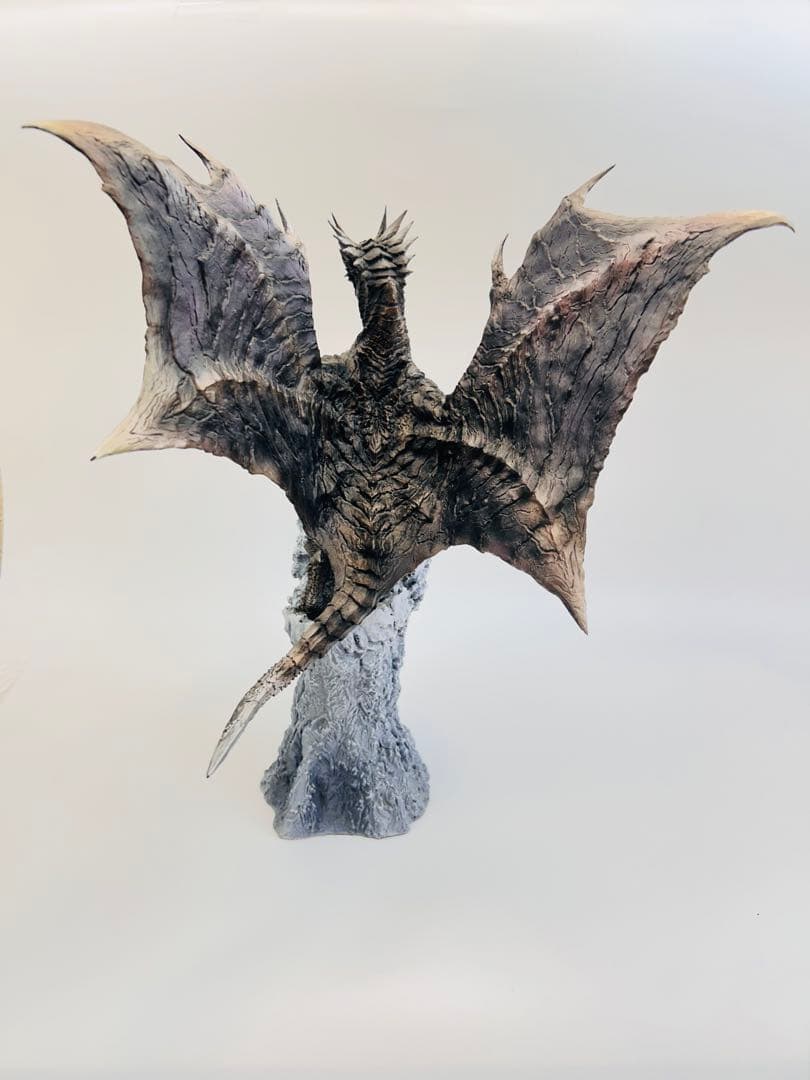 希少　モンスターハンター　クリエイターズモデル　クシャルダオラ　フィギュア　箱無