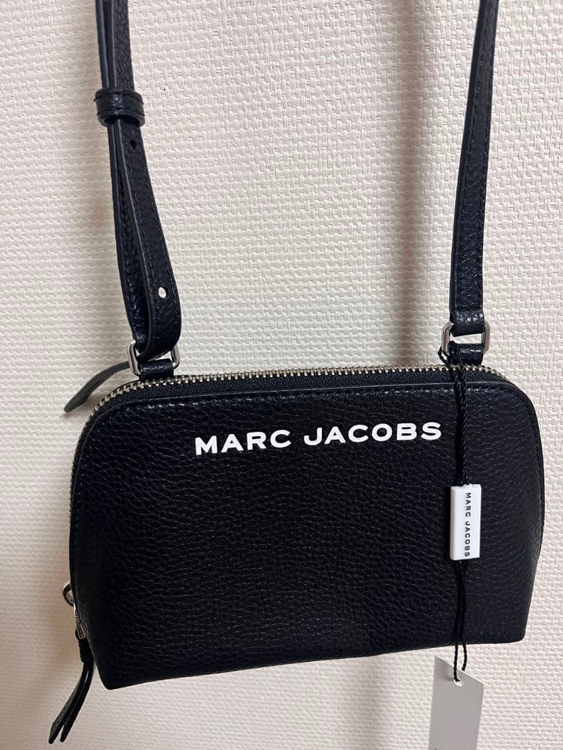 MARC JACOBS ブラックミニショルダーバッグ