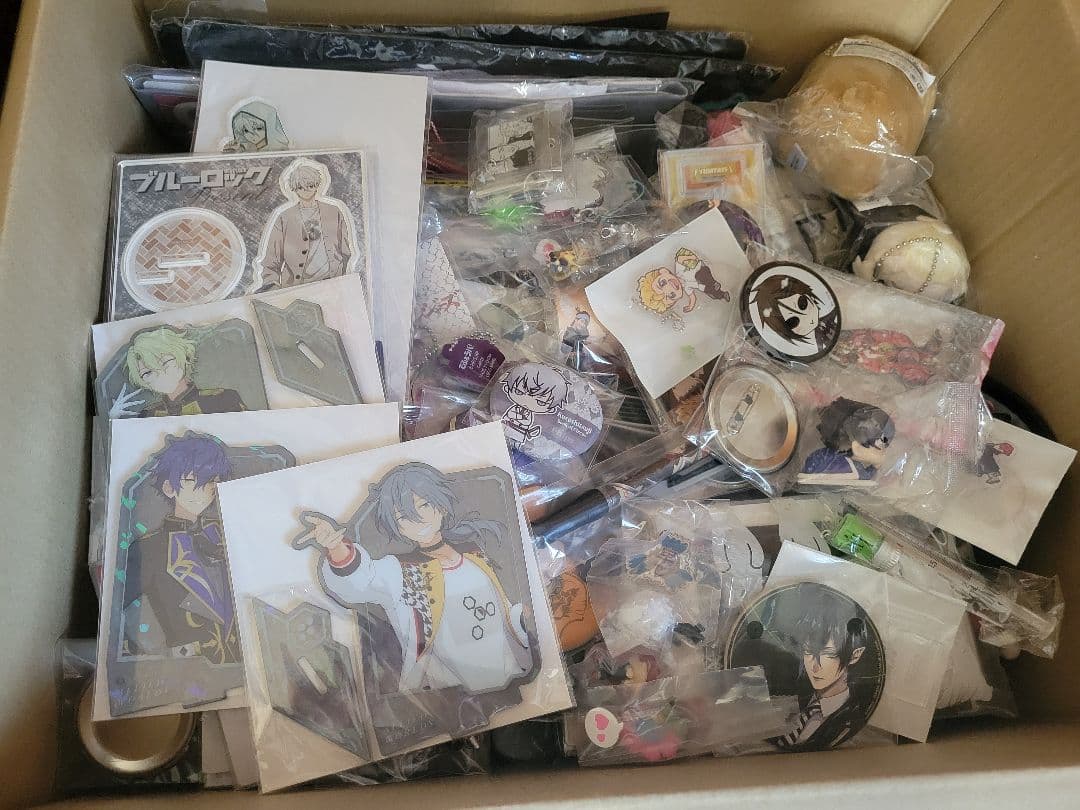 アニメなどのグッズ　ノンジャンル　大量　120サイズ