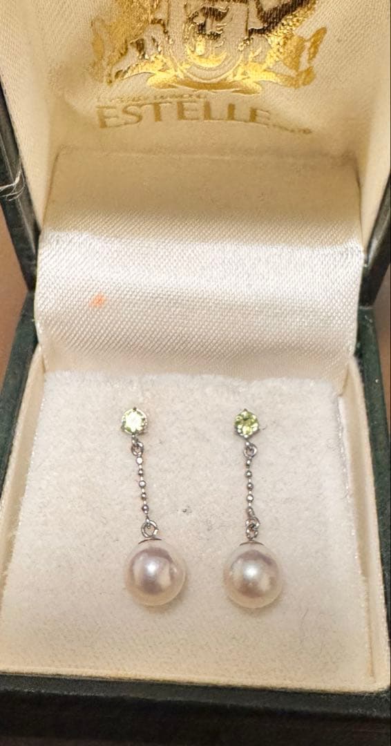 【エステール】K18WG アコヤパール　ペリドット　揺れる　ピアス