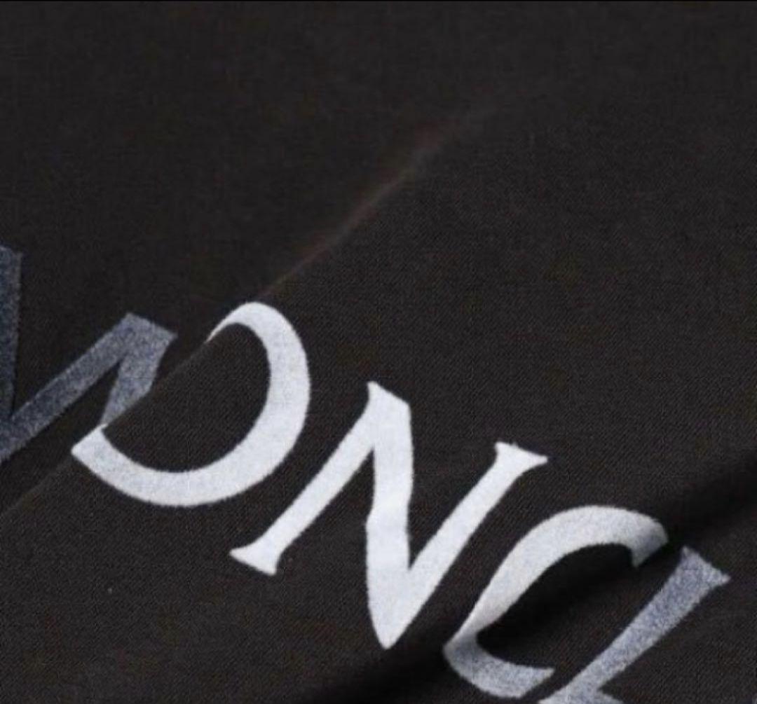 【極美品】即完売モデル MONCLER ブラック Tシャツ