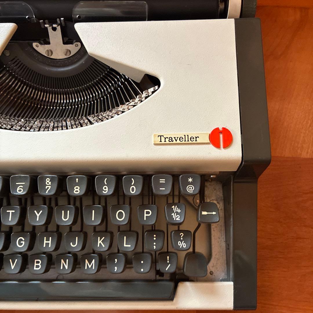 オリンピア　タイプライター トラベラー　Olympia Traveller☆