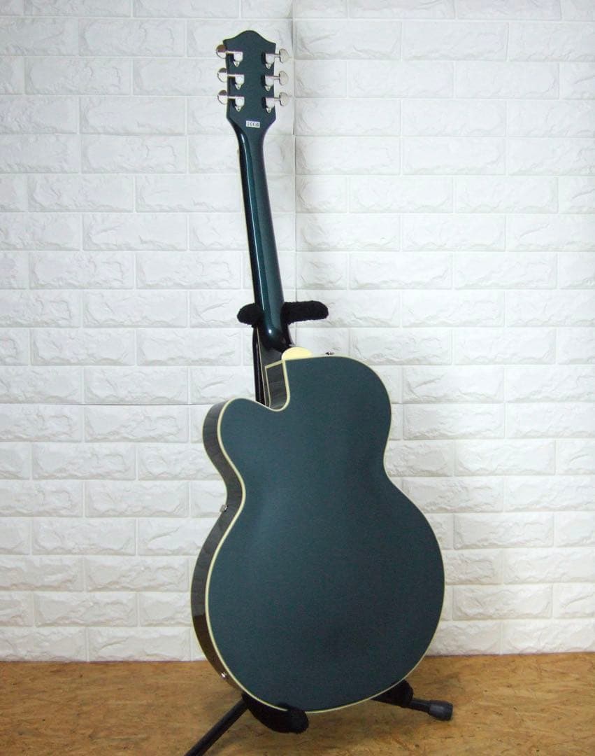 Gretsch G2420T Streamliner Bigsby搭載