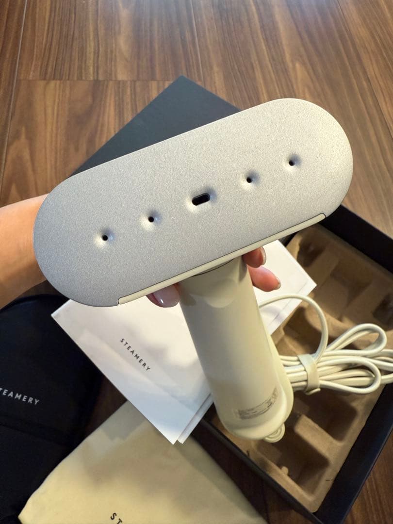 STEAMERY 3 ハンドヘルドスチームアイロン