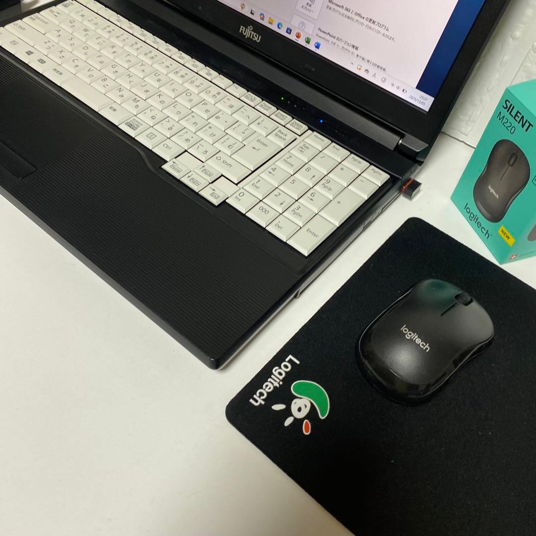 Windows11 オフィス付き i5 SSD 256GB メモリ8GB 富士通