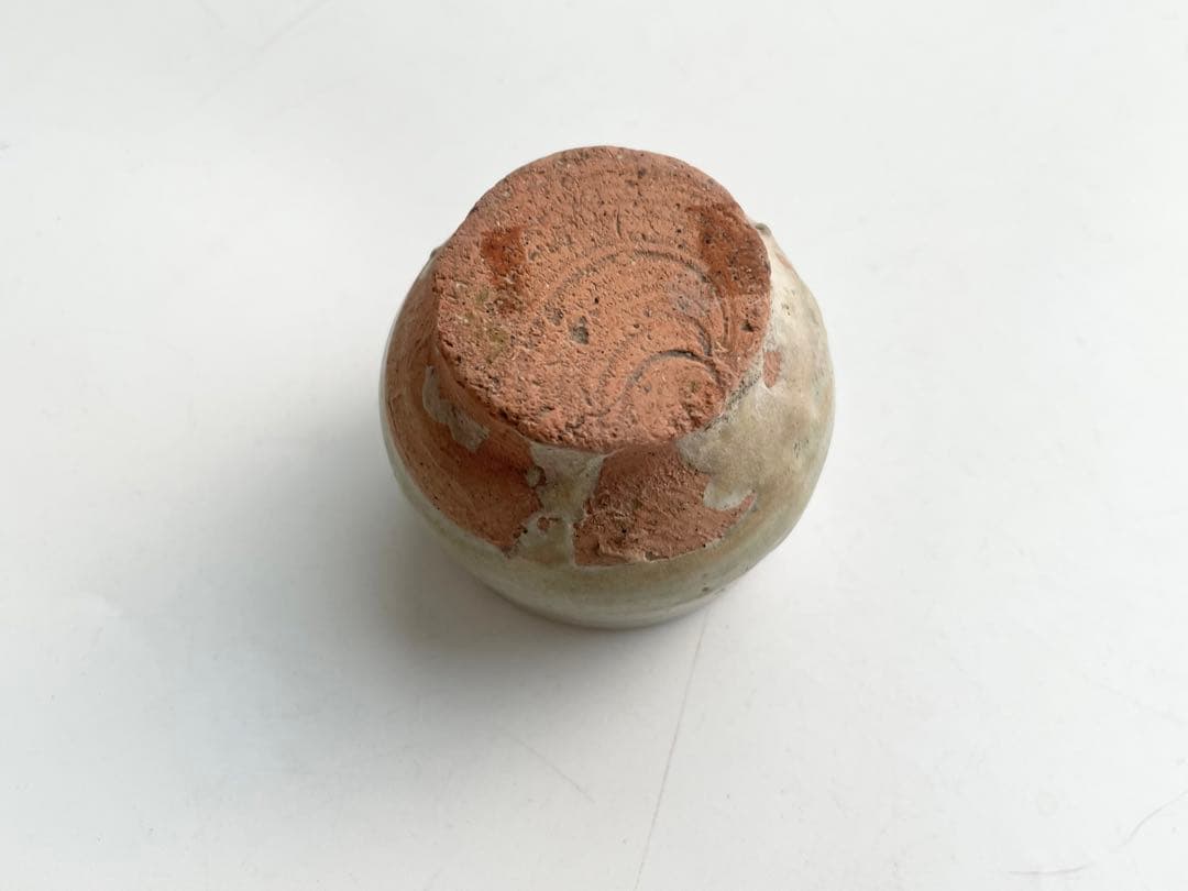 骨董　アンティーク　スンコロク　小杯　酒器　酒盃　宋胡録　タイ古陶磁