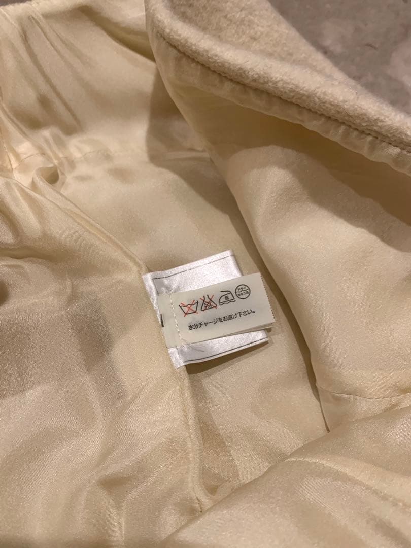 今週お値下げしています。シャネルの白いスカート