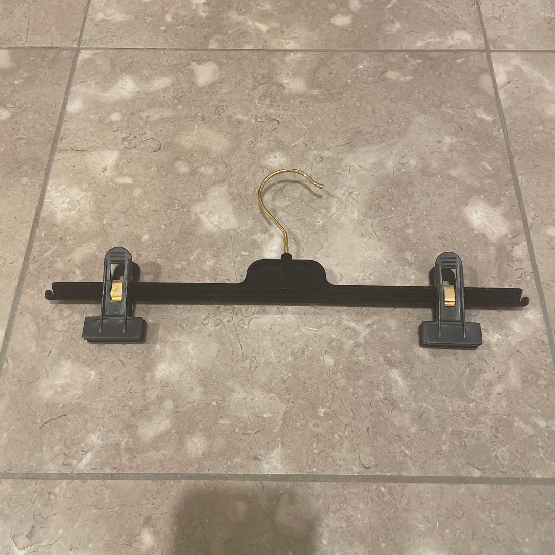 今週お値下げしています。シャネルの白いスカート