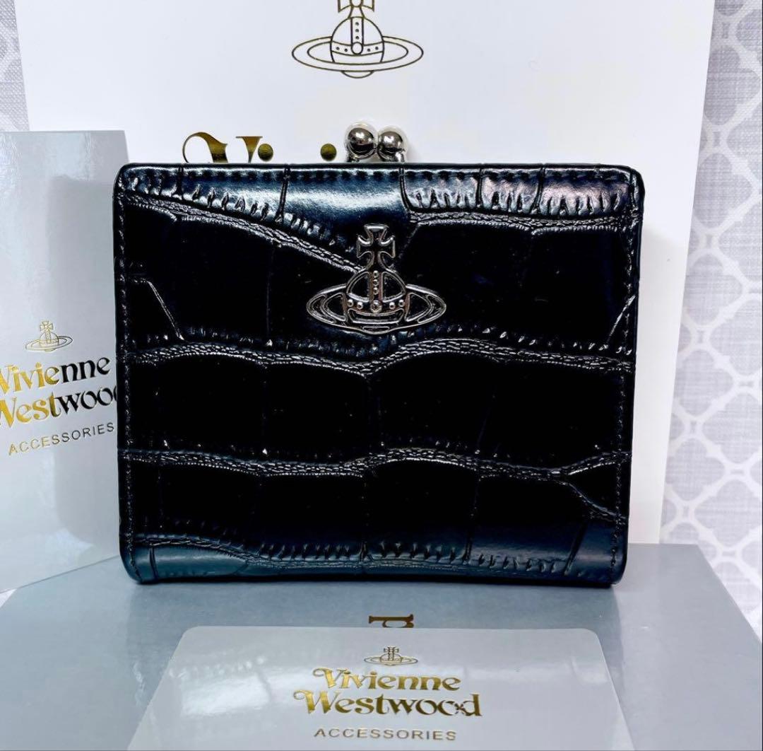 【新作✨️ショッパー付】ヴィヴィアン・ウエストウッド 折財布 ブラック