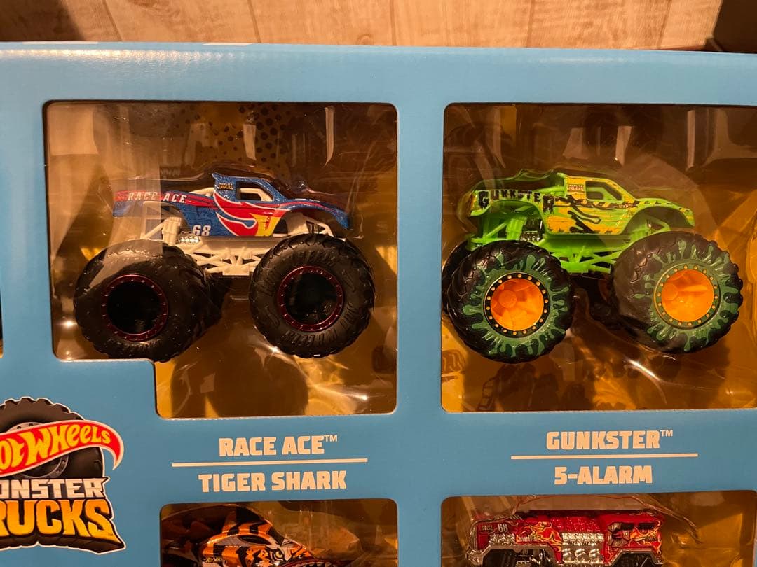 新品未開封　ホットウィール　モンスタートラックセット