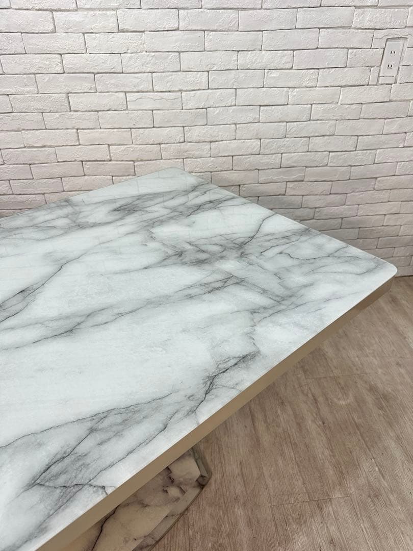 【東京都内23区送料無料】定価5万　大理石　ダイニング　テーブル　リビング　机