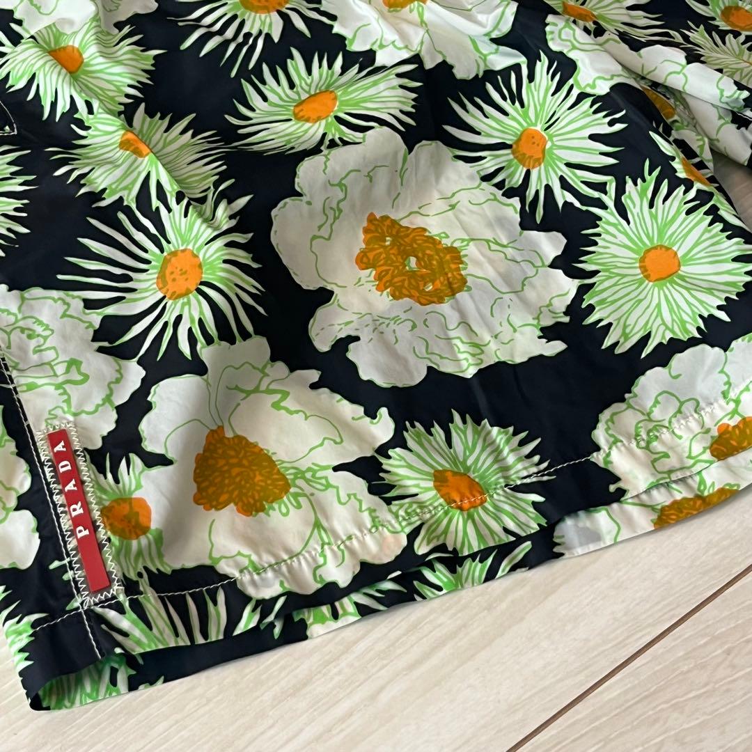 PRADA ショーツ スイムウェア 水着 ハーフパンツ ショートパンツ プラダ