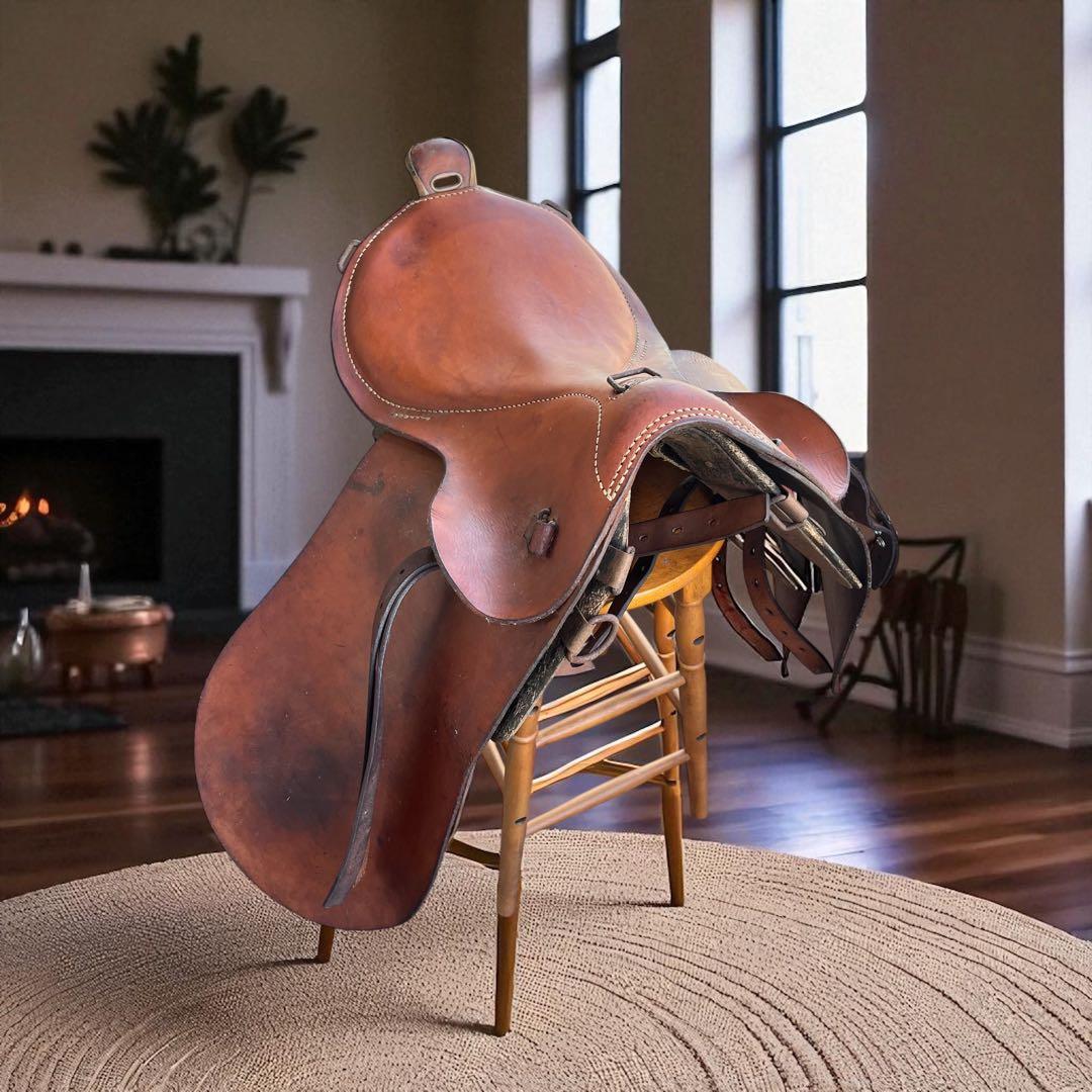 ヴィンテージ　馬　鞍　皮