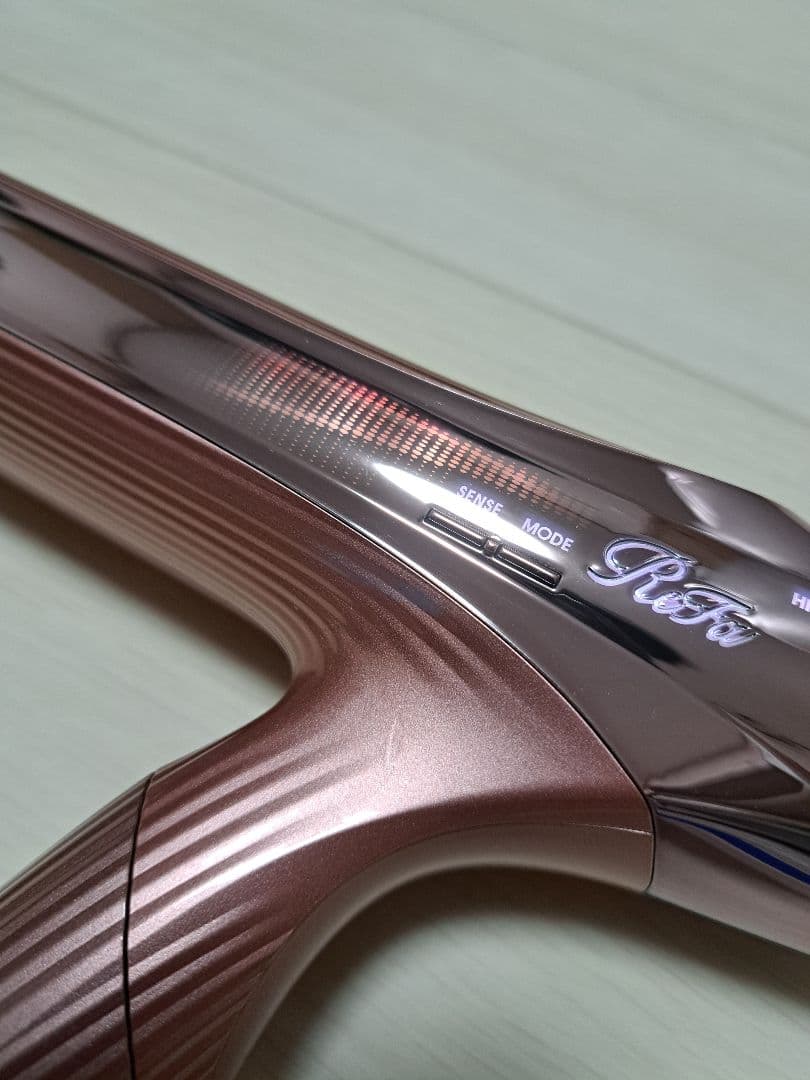 リファ ドライヤースマートW ダブル Refa 2024年製 海外対応 ピンク