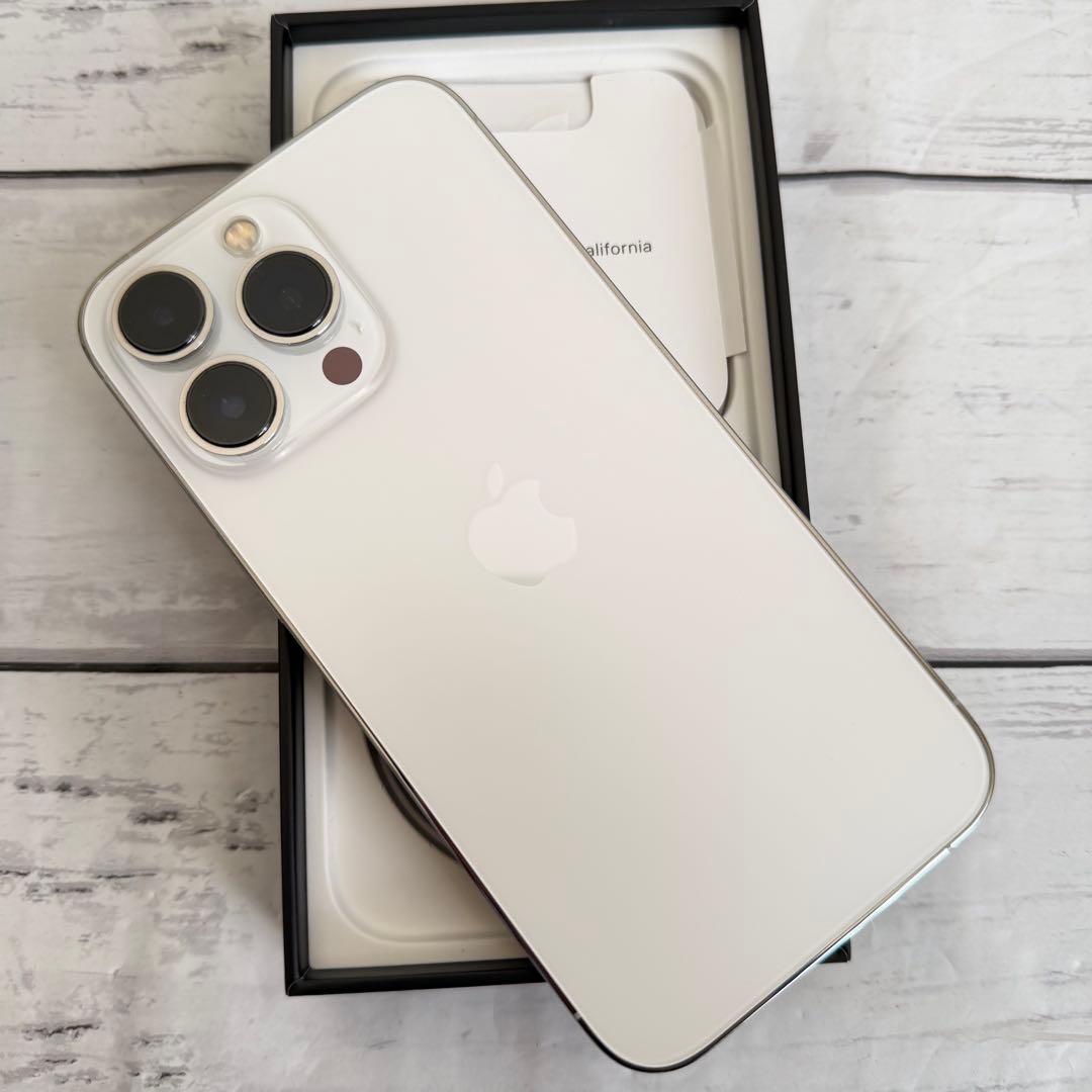 iPhone13Pro本体 1TB シルバー　SIMフリー