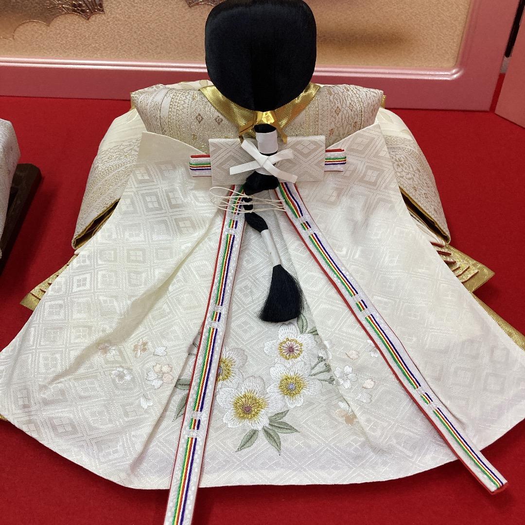 F15 シルバー・金色衣装　優しいお顔のお雛様　訳あり特価　親王飾り