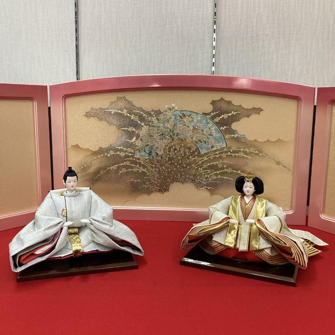 F15 シルバー・金色衣装　優しいお顔のお雛様　訳あり特価　親王飾り