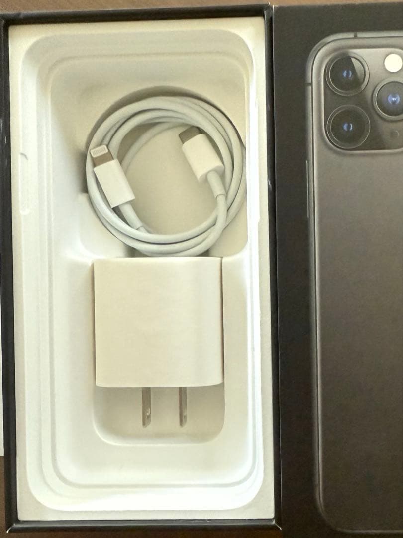 iPhone11pro 256GB 本体、箱付き