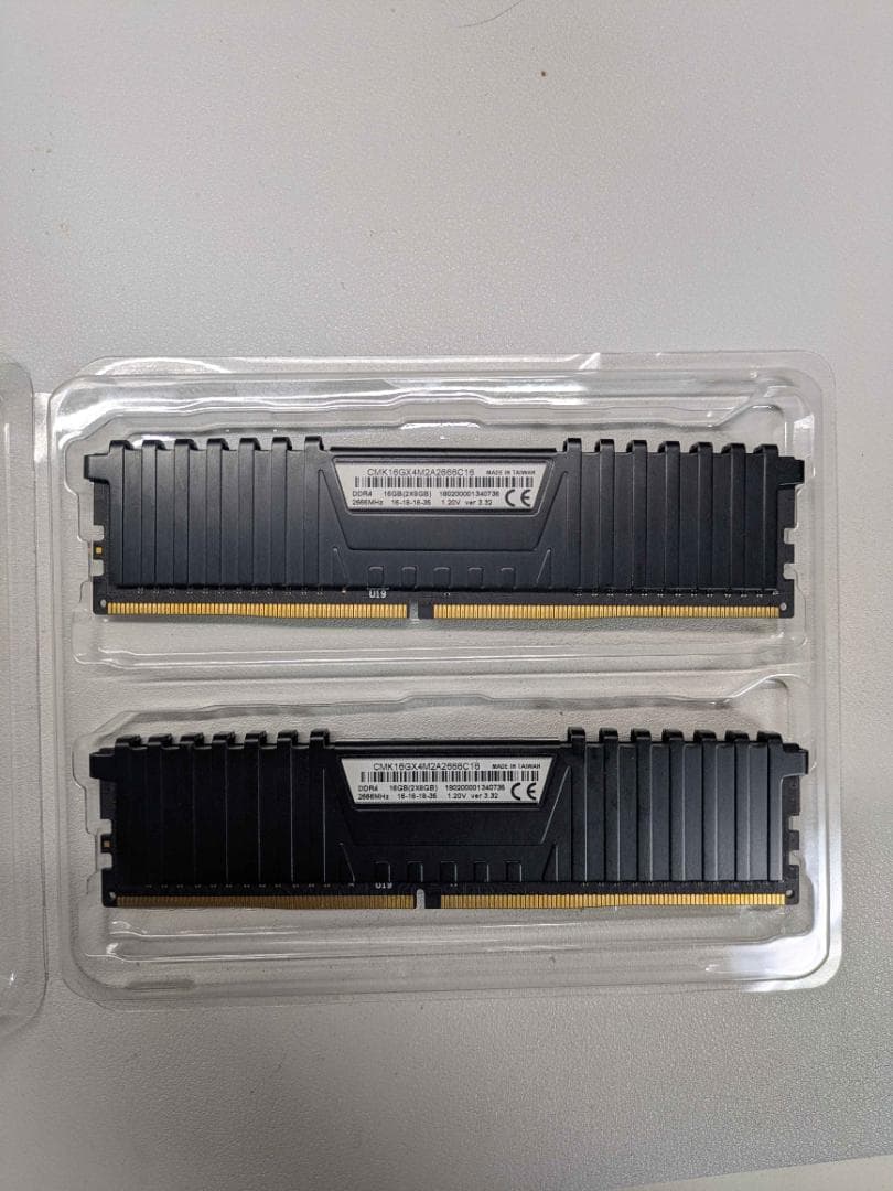メモリー Vengeance LPX DDR4 16GB 2666MHz