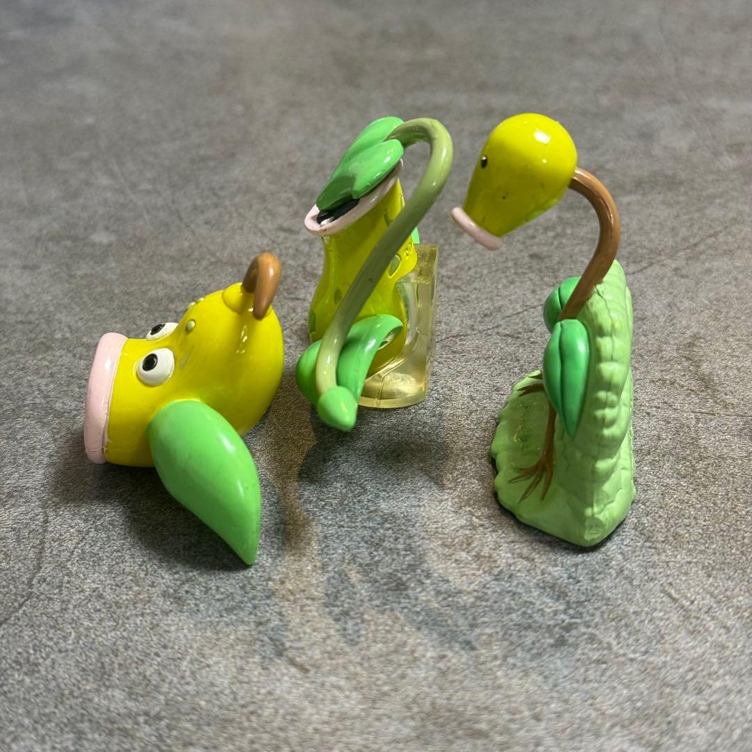 ポケモン　モンコレ　初期　マダツボミ、ウツドン3体セット