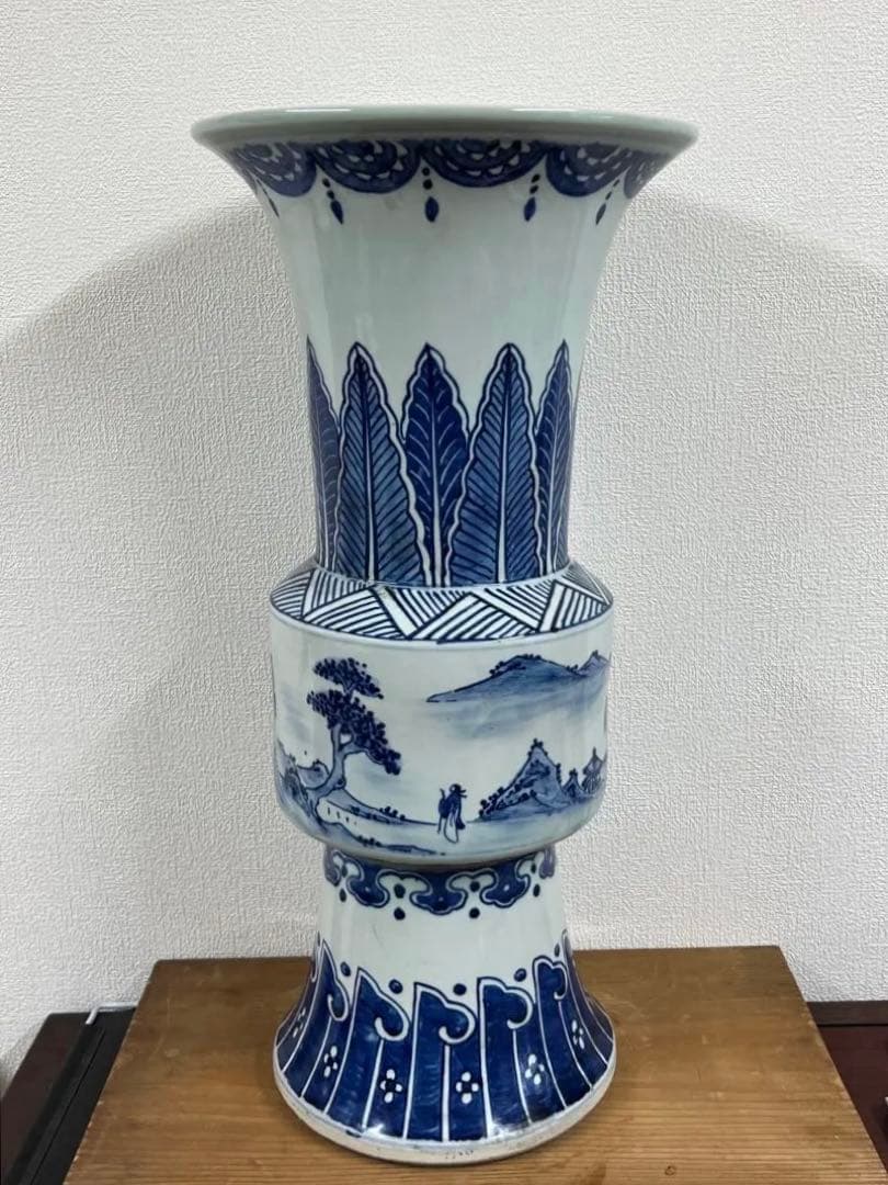 中国古美術　清時代染付山水尊型花瓶【大清雍正年製】在銘