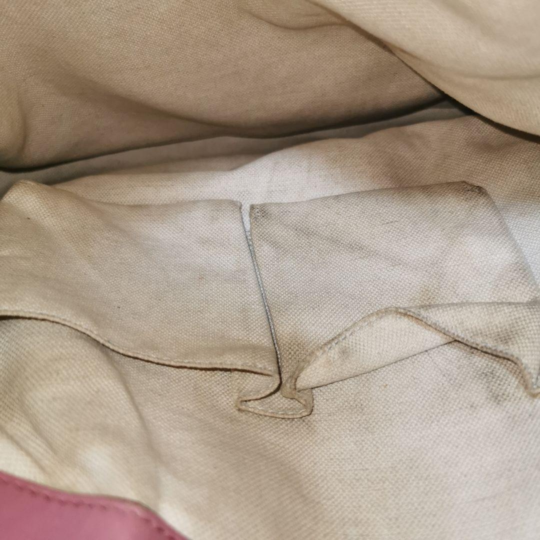 GUCCI ピンクレザーショルダーバッグ