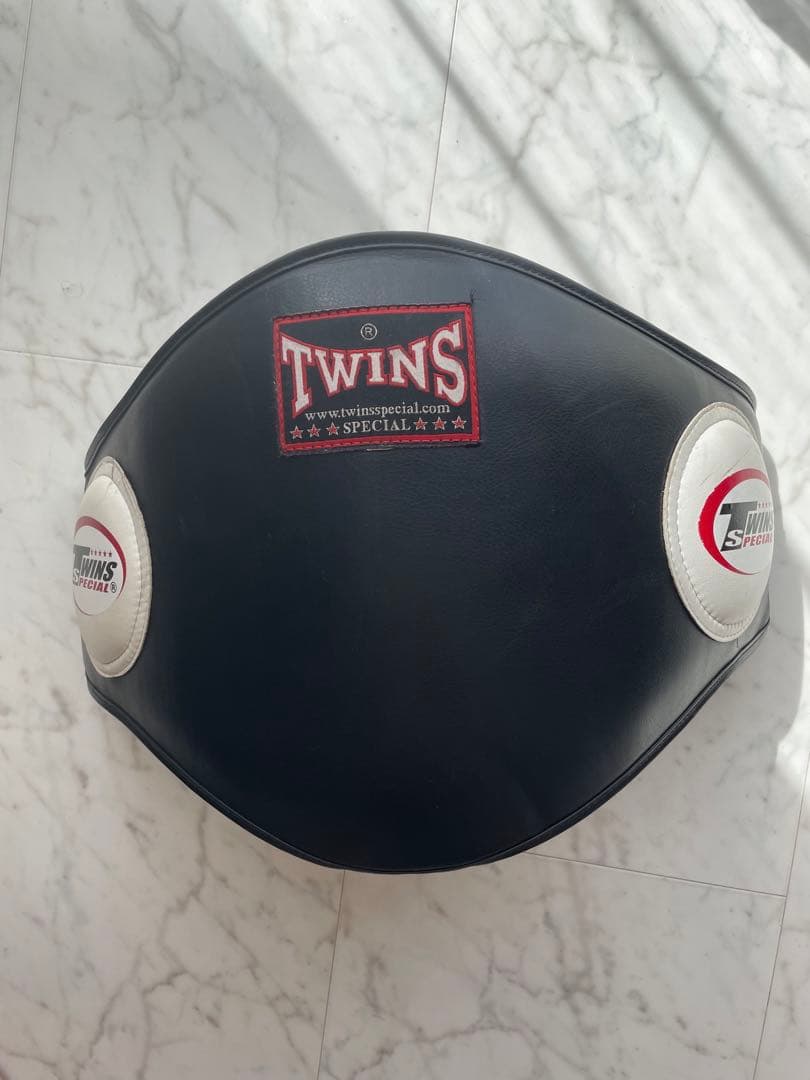 TWINS ベリープロテクター